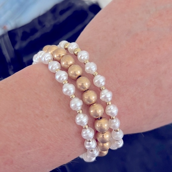 Jewelry - NWOT! Set of 3 Stretchy Pearl Bronze Gold Bracelets